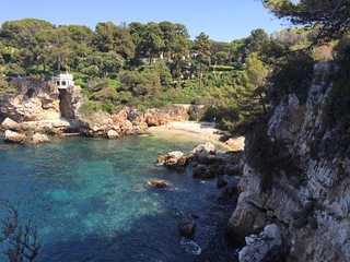 Meditating together in Antibes